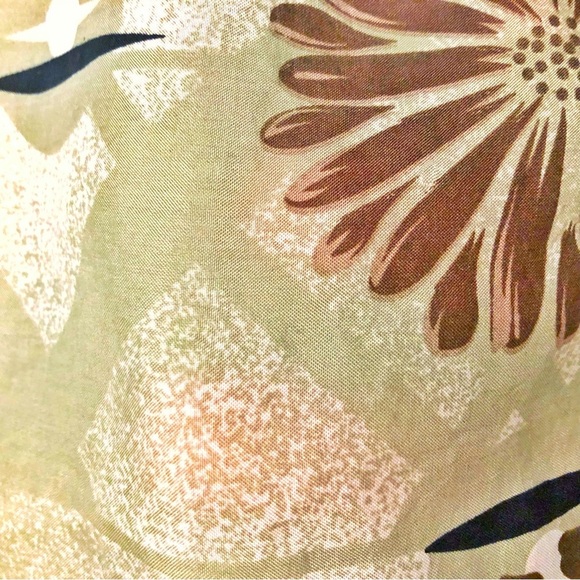 Vintage 100% Silk Floral Tropical Pattern Festival Relaxed Fit Shirt Blouse. - Picture 10 of 12